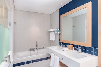 vida beach resort umm al quwain