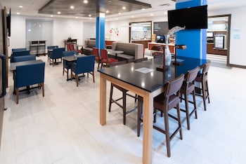 holiday inn express and suites north battleford an ihg hotel