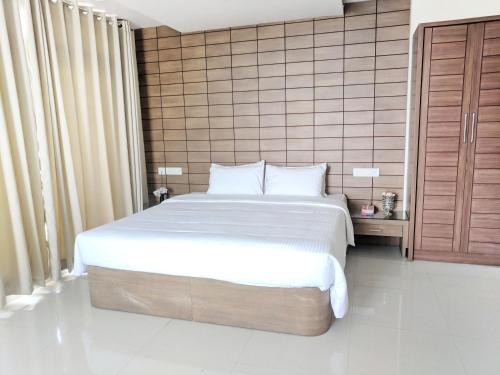 clyford suites