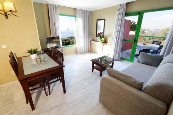 holiday world riwo teens hotel