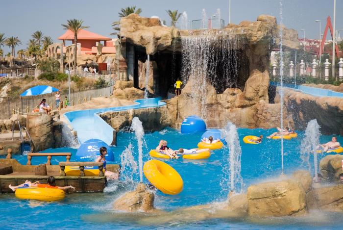 holiday world riwo teens hotel