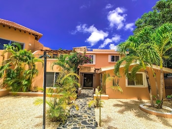 Villas Picalu Studios & Suites,Puerto Aventuras>>Cozumel,3 star