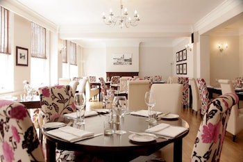 The Chequers Hotel,Newbury>>Berkshire,4 star