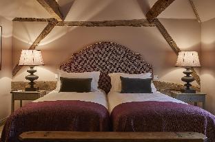 the woolpack hotel