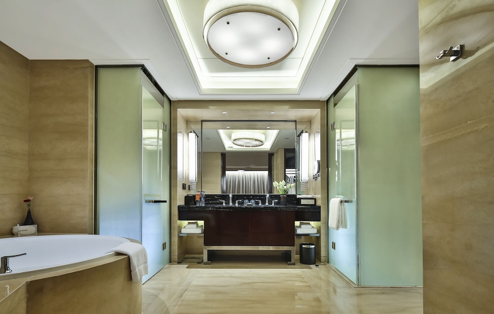 crowne plaza chengdu panda garden by ihg near panda base