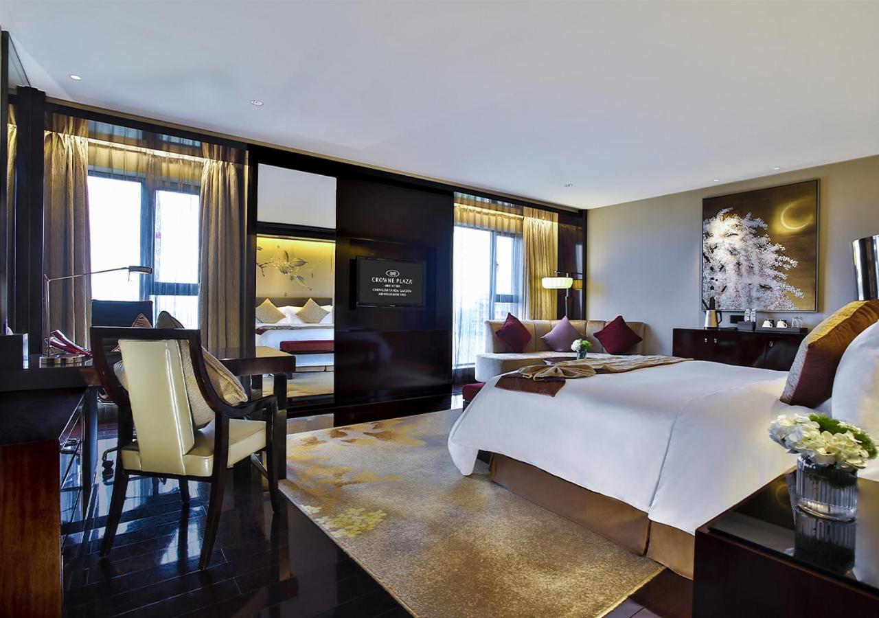 crowne plaza chengdu panda garden by ihg near panda base