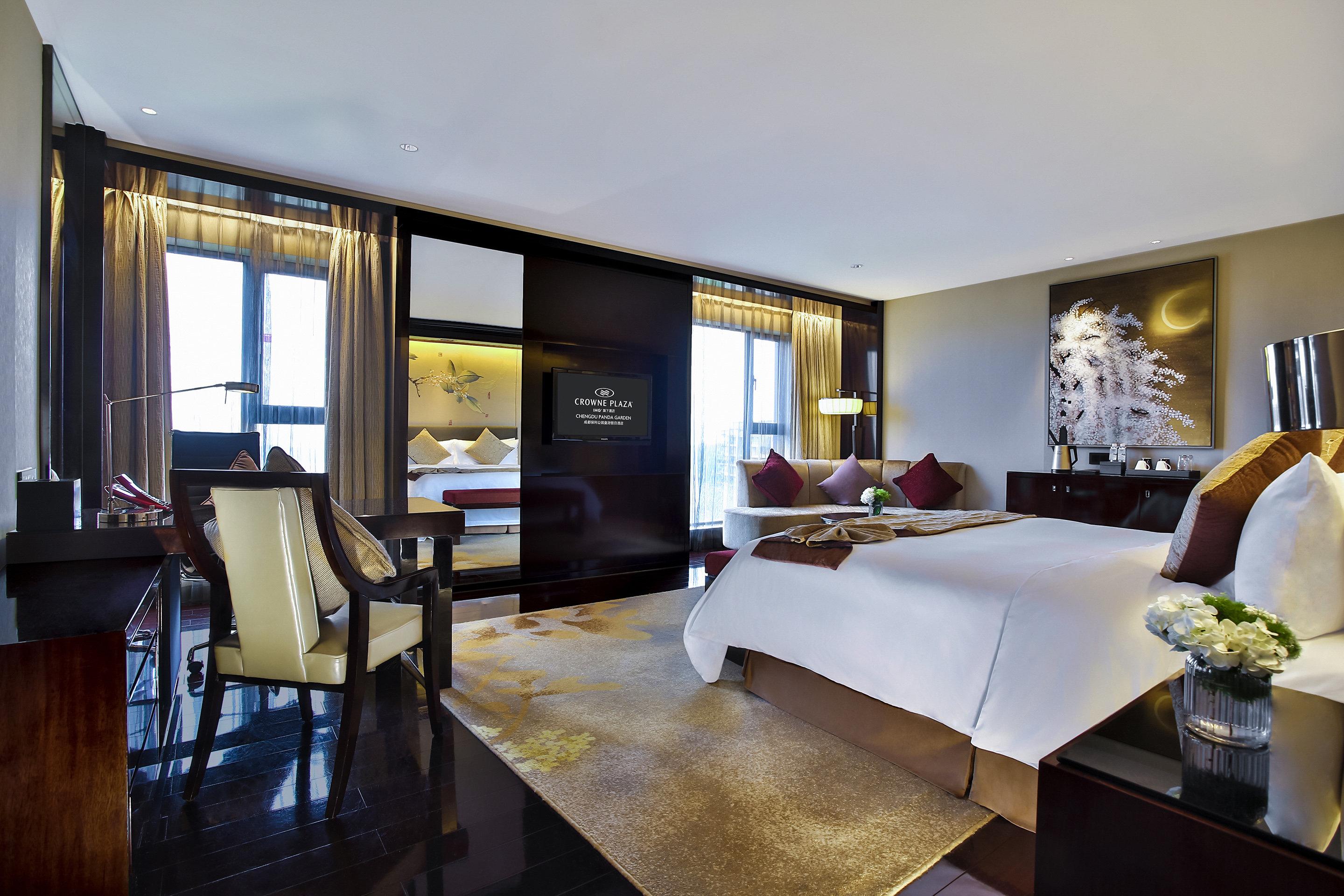crowne plaza chengdu panda garden by ihg near panda base