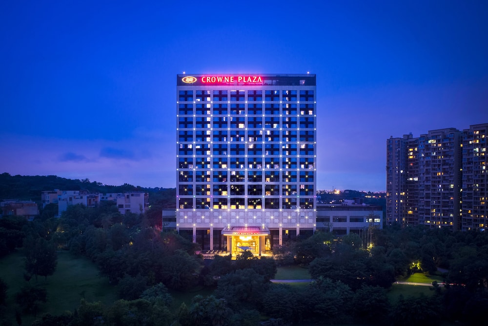 crowne plaza chengdu panda garden by ihg near panda base