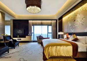 crowne plaza chengdu panda garden by ihg near panda base