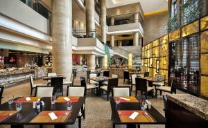 crowne plaza chengdu panda garden by ihg near panda base