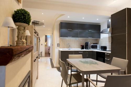 The Queen Luxury Apartments - Villa Cortina,Luxembourg>>Gare,0 star