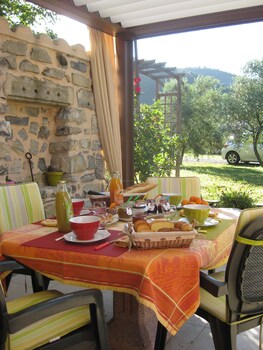 Chambre D'hotes Le Mas Du Moulin,In A Regional Park,3 star