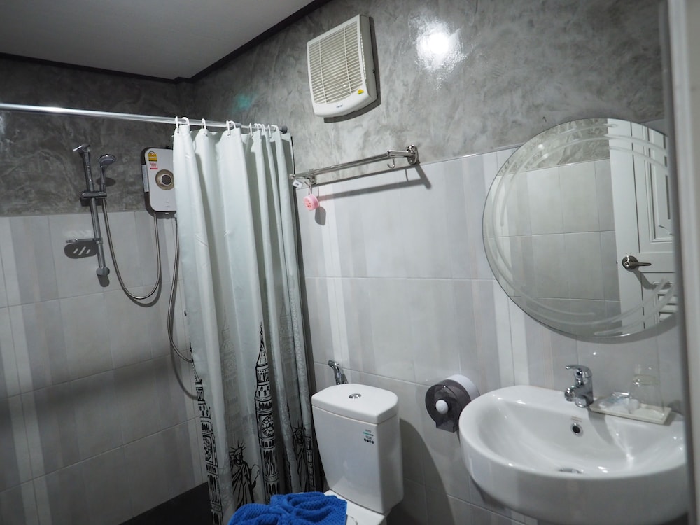 baan keree thara khiri wong