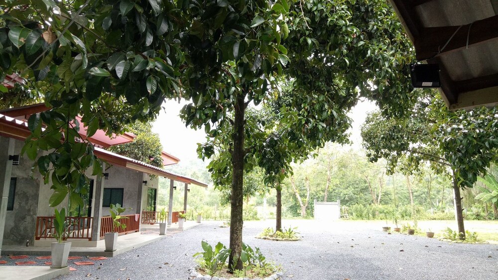 baan keree thara khiri wong