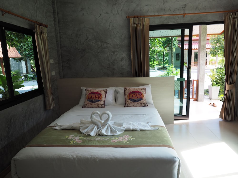 baan keree thara khiri wong