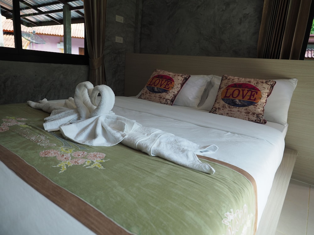 baan keree thara khiri wong