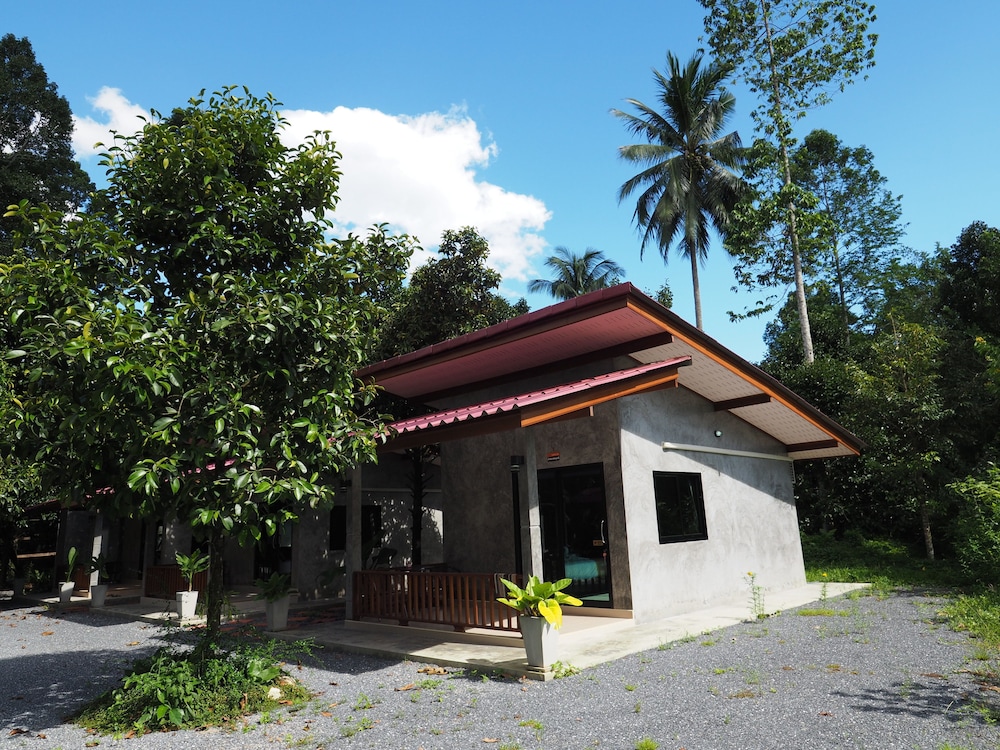 baan keree thara khiri wong