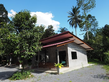 baan keree thara khiri wong