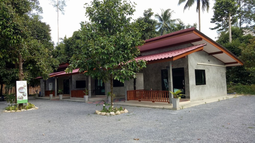 baan keree thara khiri wong
