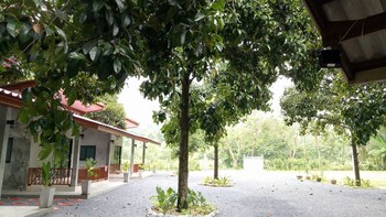 baan keree thara khiri wong