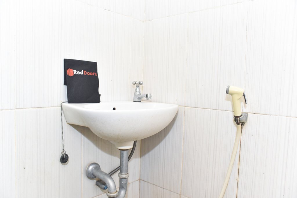 reddoorz near universitas muhammadiyah makassar