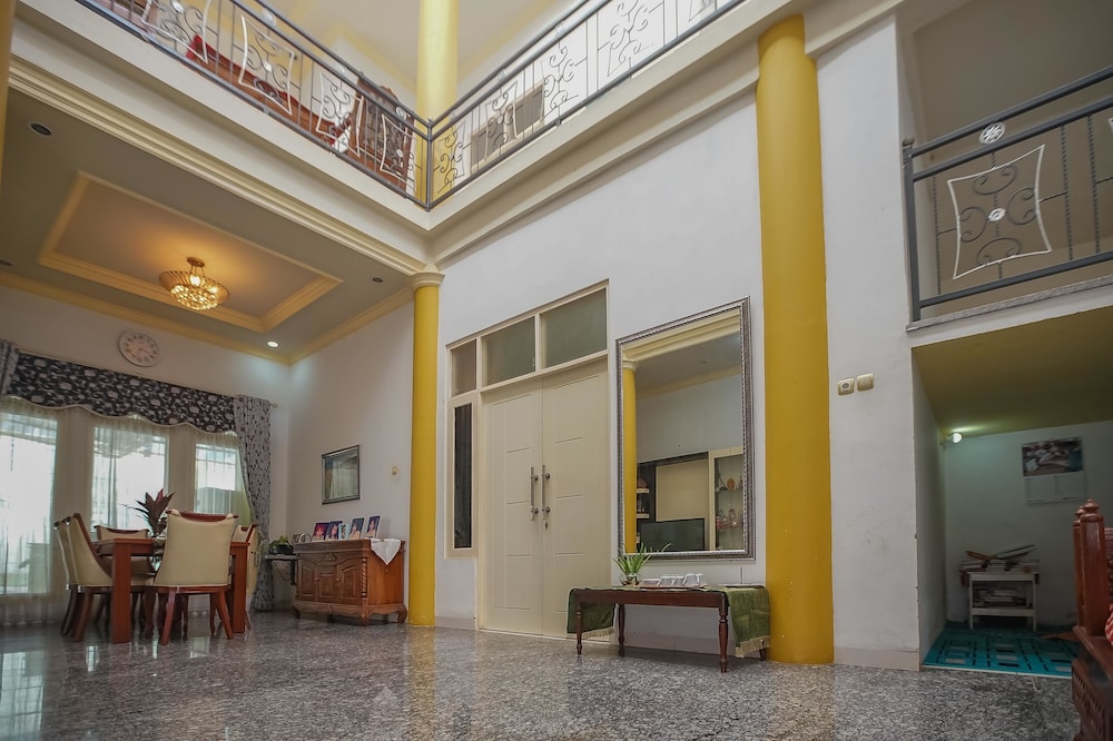 reddoorz syariah near museum lambung mangkurat 2