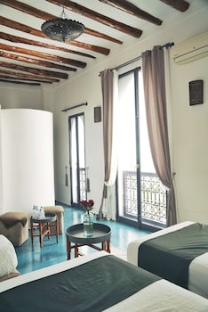 riad twilight