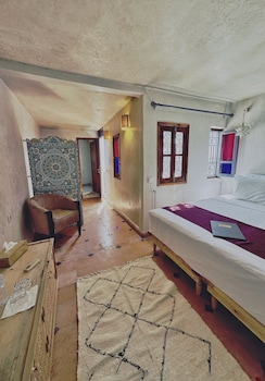 riad twilight