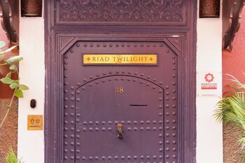 riad twilight