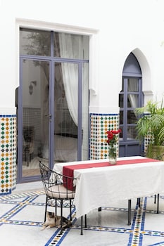 riad twilight