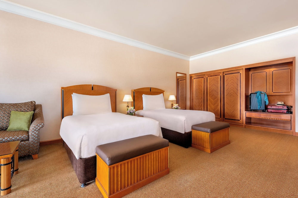 al raha beach hotel