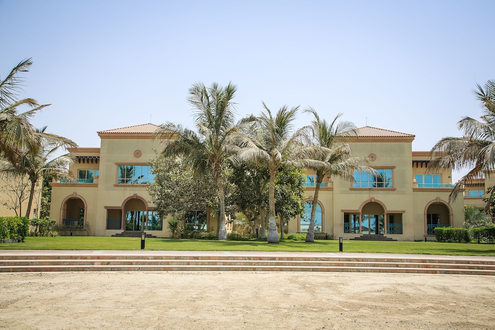 al raha beach hotel