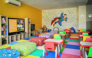 al raha beach hotel