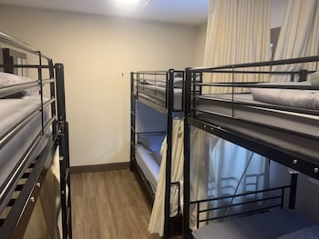 canmore hotel hostel