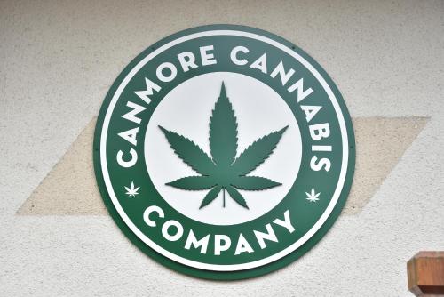 canmore hotel hostel