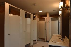 canmore hotel hostel