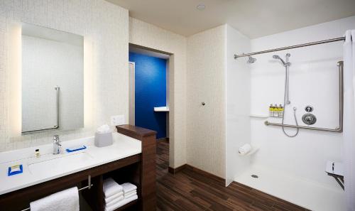 holiday inn express sarnia point edward an ihg hotel