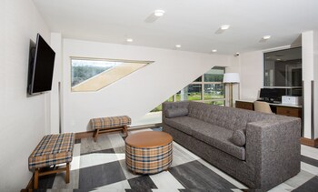 pomeroy hotel fort mcmurray