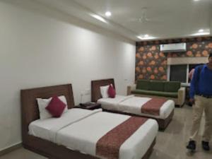 Rest Inn Hotel,,3 star