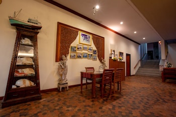 Sailom Hotel Hua Hin,29 Petchkasem Road,3 star