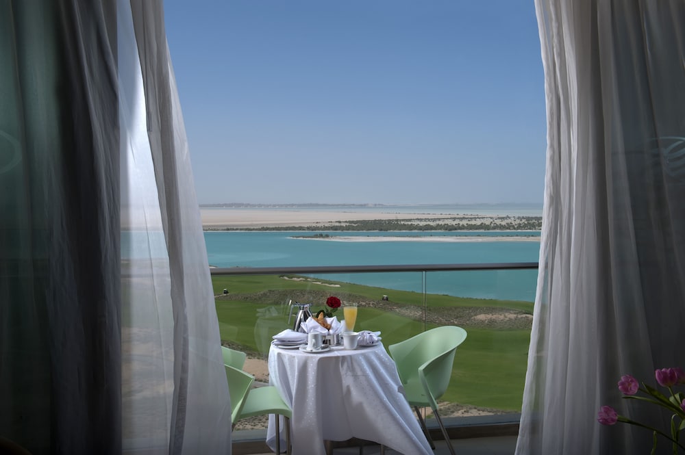 crowne plaza abu dhabi yas island by ihg