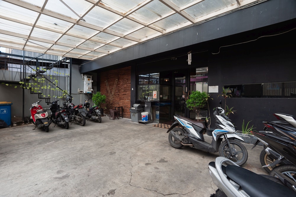 reddoorz plus kemayoran