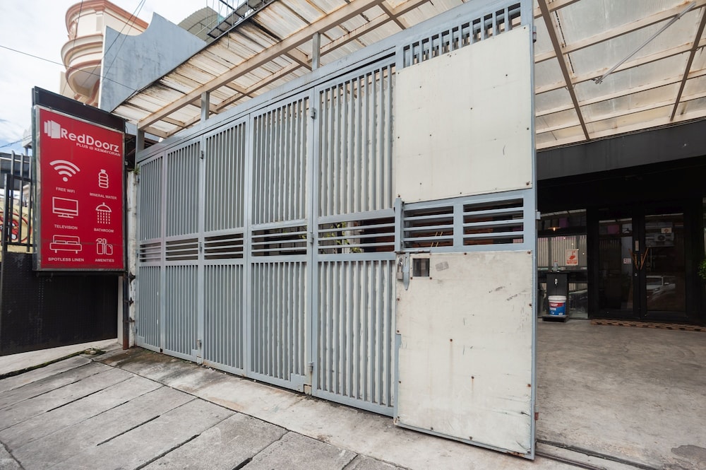 reddoorz plus kemayoran