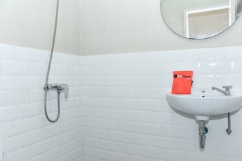 reddoorz plus kemayoran