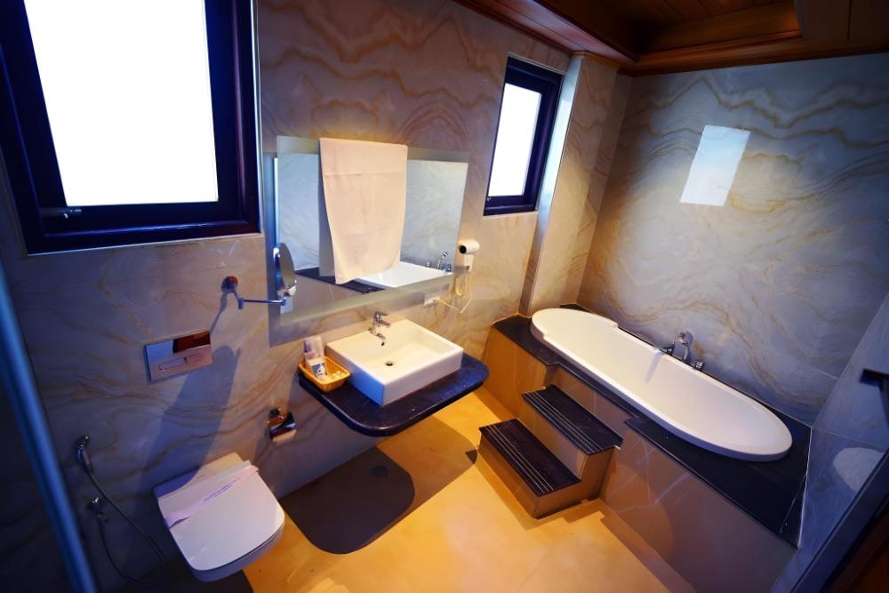 sandyy wavess beach resort