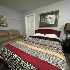 Arrow Lake Motel,Kelowna>>Fauquier,1 star