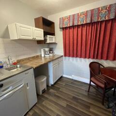Arrow Lake Motel,Kelowna>>Fauquier,1 star