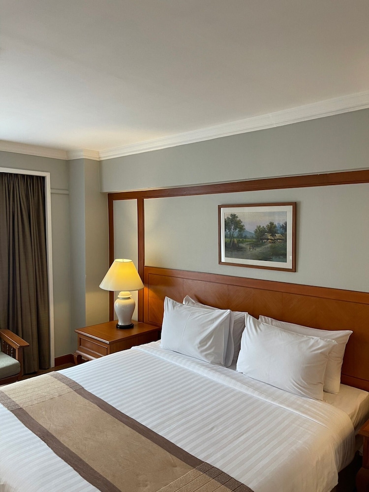 bangkok palace hotel