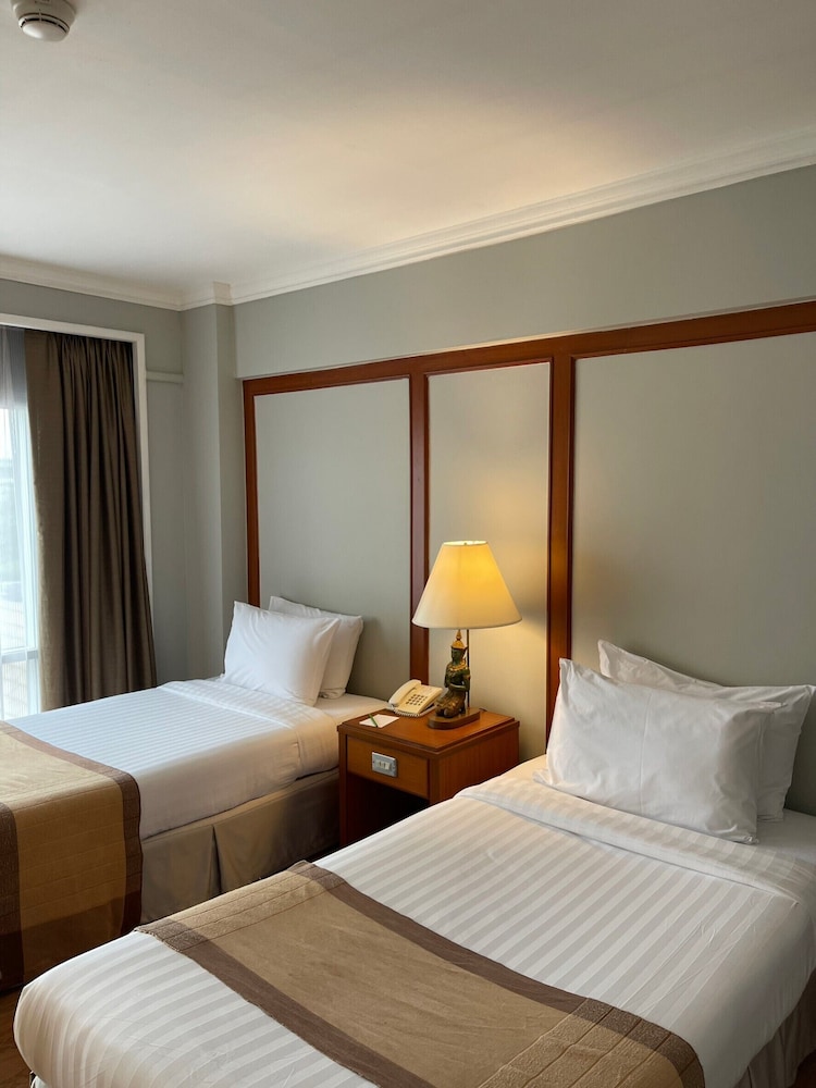 bangkok palace hotel