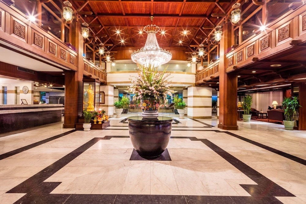 bangkok palace hotel